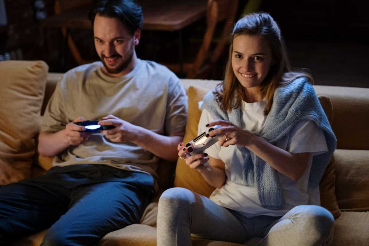 Virtual Friendships Expanding Beyond Gaming